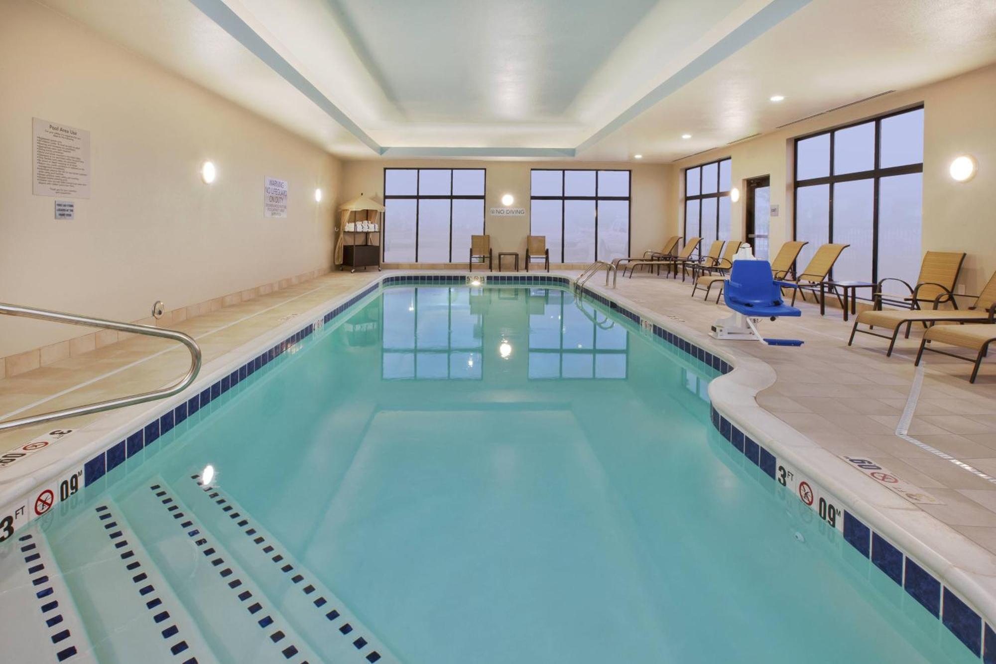 Hotel Courtyard By Marriott St. Joseph-Benton Harbor Extérieur photo