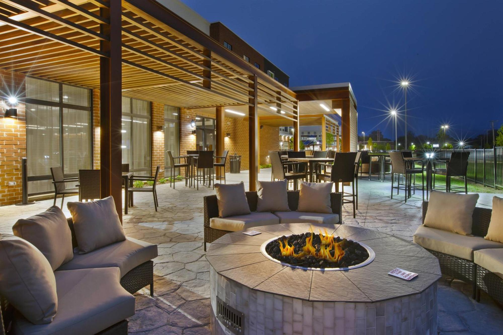 Hotel Courtyard By Marriott St. Joseph-Benton Harbor Extérieur photo